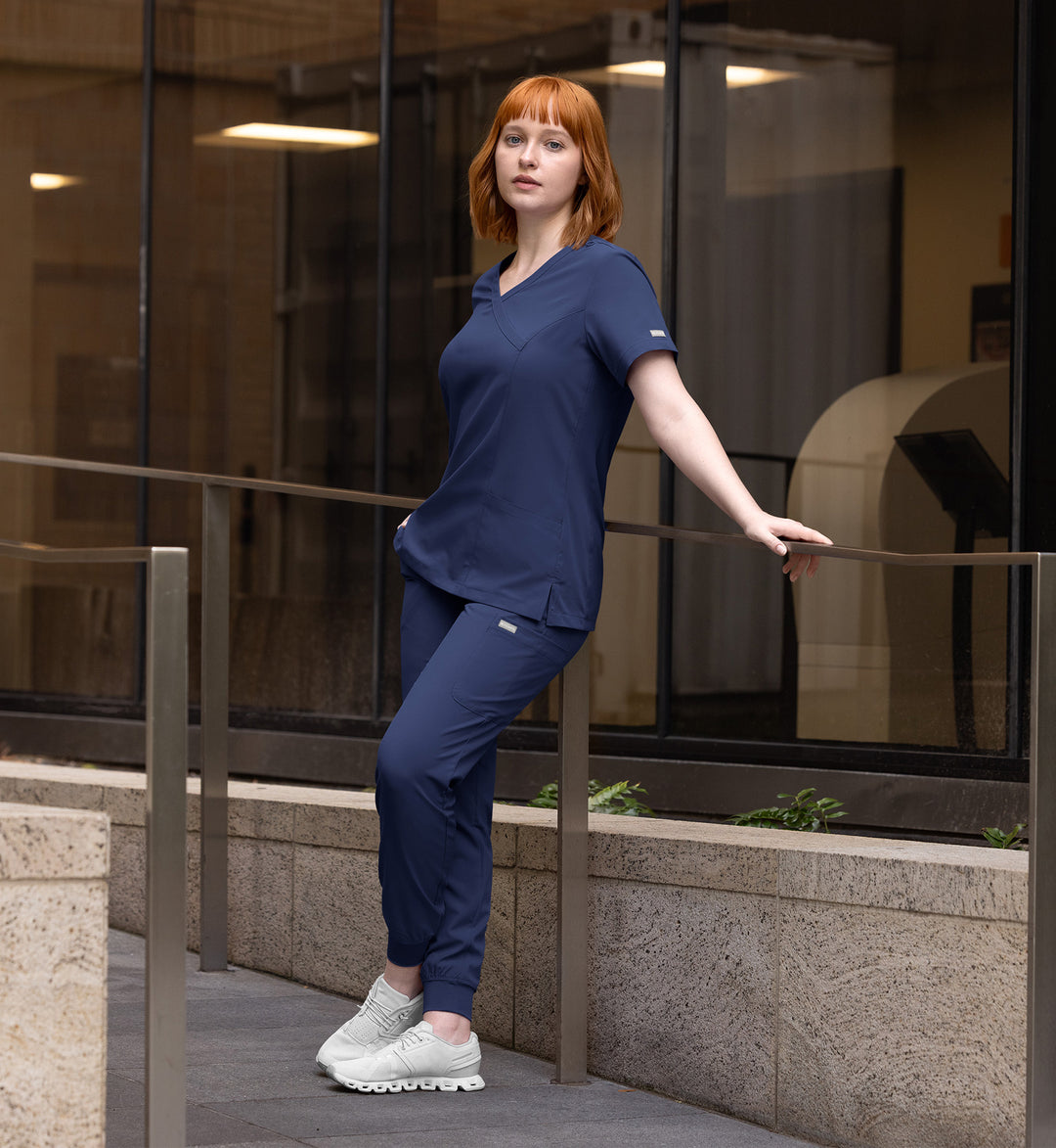 Wrap-style top with pockets at the bottom, women - MOMENTUM - SHADD HEALTH & BUSINESS CENTRE