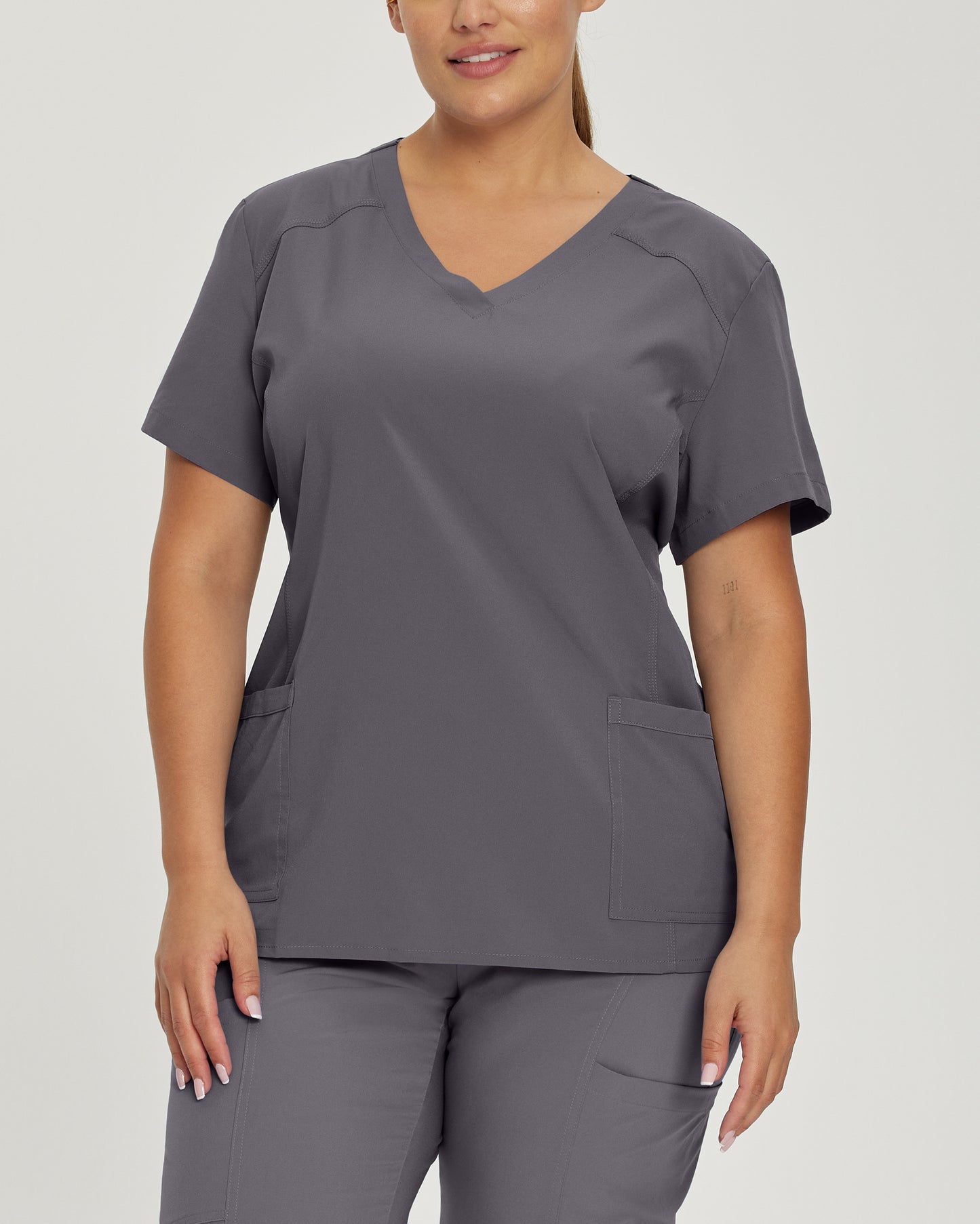 Women's V-neck top with two pockets - FIT - 785